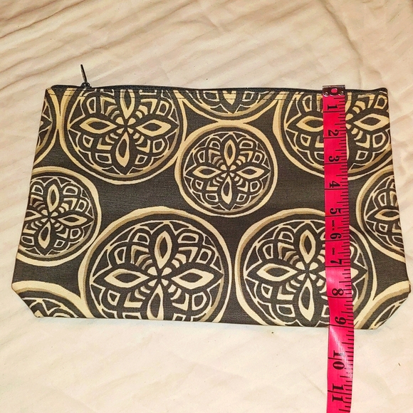 NWT THIRTY-ONE * WOODBLOCK GRAY/WHT/CREAM ZIPPER POUCH * LARGE - Picture 4 of 7
